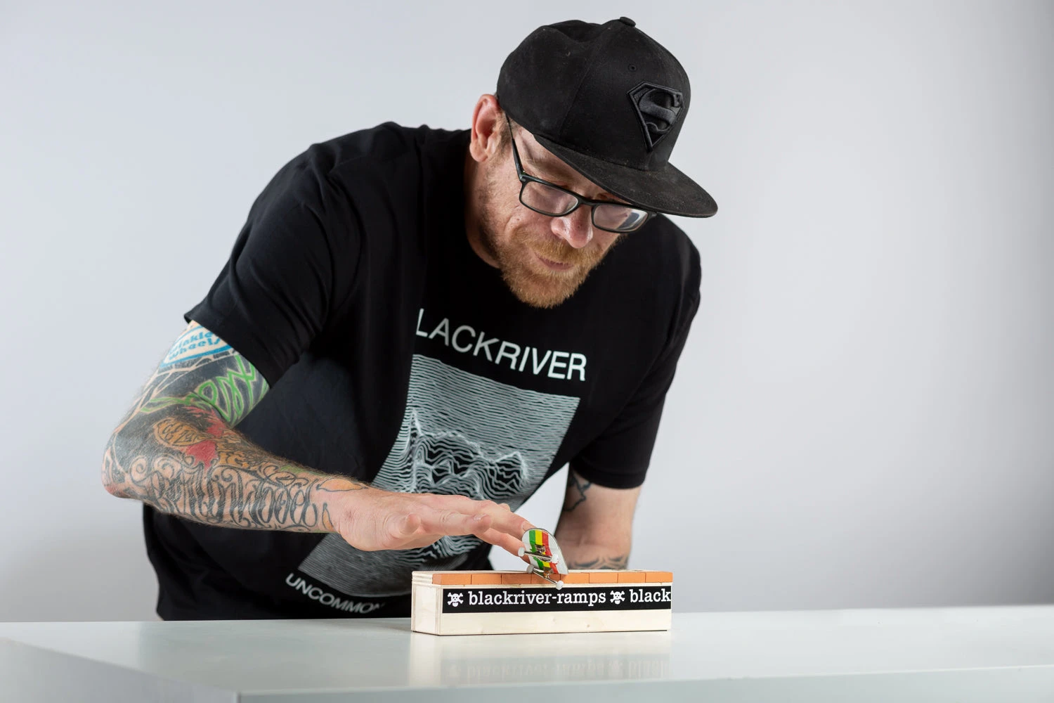 BLACKRIVER BRICK BOX FINGERBOARD RAMP BLACKRIVER BRICK BOX FINGERBOARD RAMP -Modern Skate Store 00154 bs crooked blackriver 0721