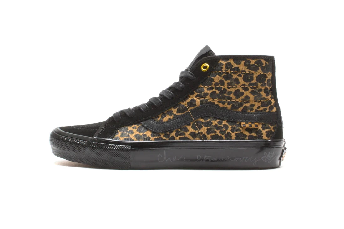 VANS CHER STRAUBERRY X SKATE SK8-HI DECON SHOES VANS CHER STRAUBERRY X SKATE SK8-HI DECON SHOES -Modern Skate Store 6 11 21 Sk8 Hi Cher1w 1100x 2b402af8 bc94 4f44 b7cc b542685b1b56