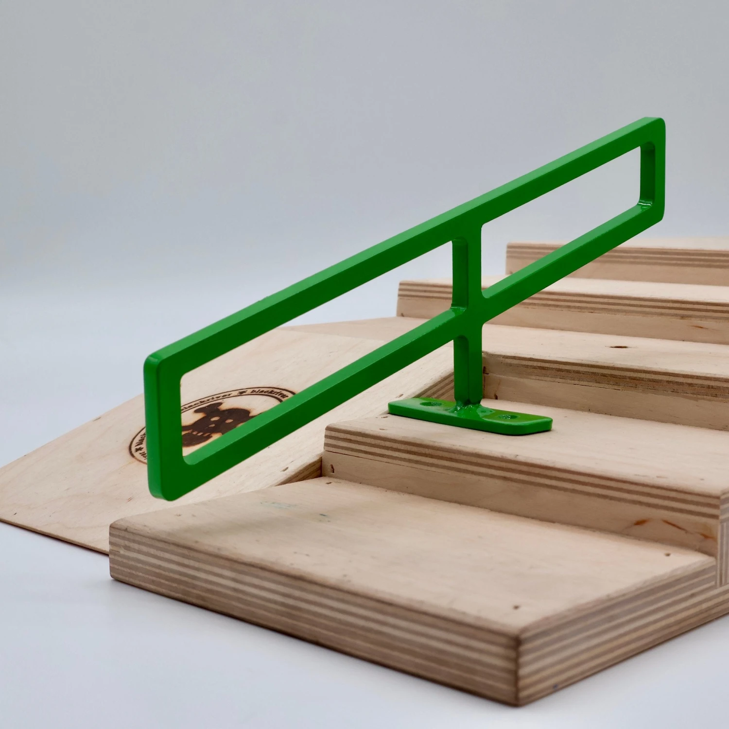 FINGERBOARD 5 STAIR GAP TO RAIL FINGERBOARD 5 STAIR GAP TO RAIL -Modern Skate Store IMG 0820